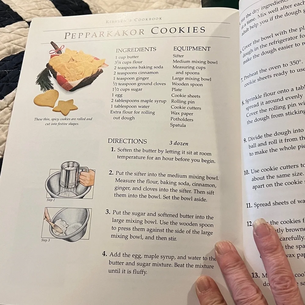 Pleasant Company American Girls Felicity’s paper dolls & Kirstens cook book
